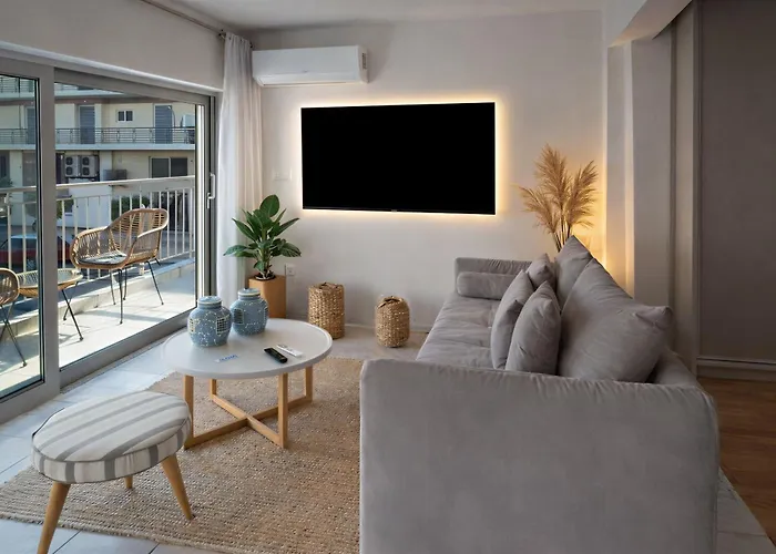 Kalamata Beachfront Apartment With Sea View
