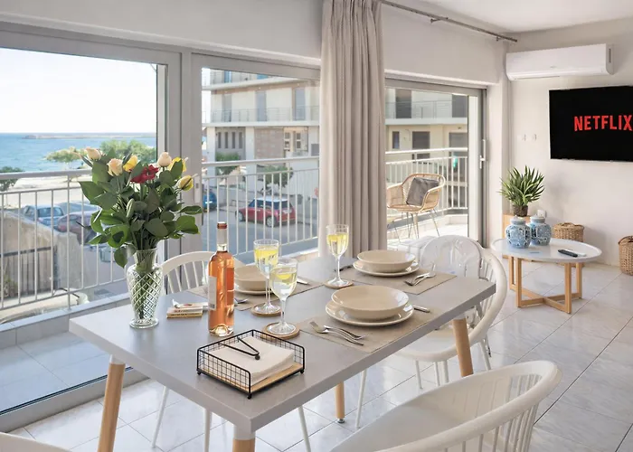 Kalamata Beachfront Apartment With Sea View